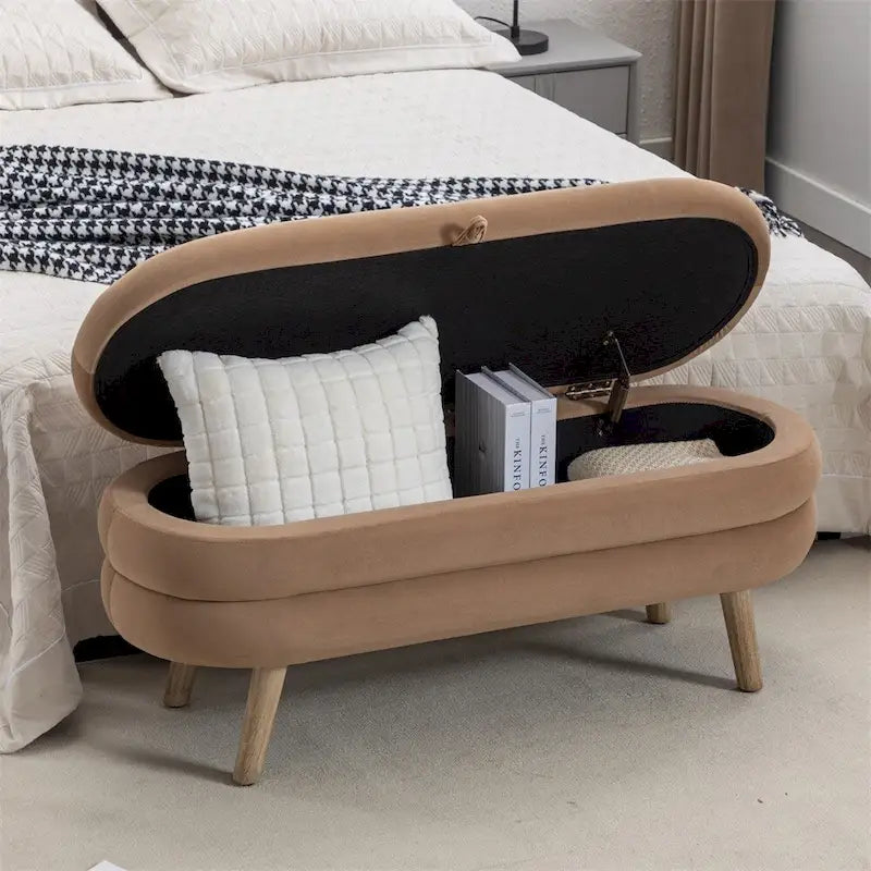 Opbergbankje met houten poten