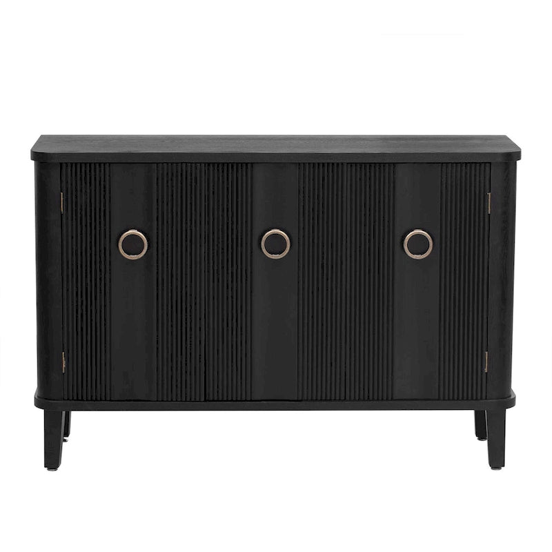 Houten kast met drie deuren